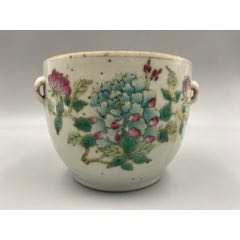 歐洲回流，清晚期同治細路粉彩一品富貴鍋包品相：全品尺寸：如圖。