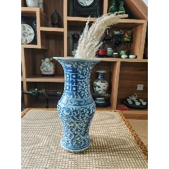 清中期青花纏枝花卉紋喜字花觚