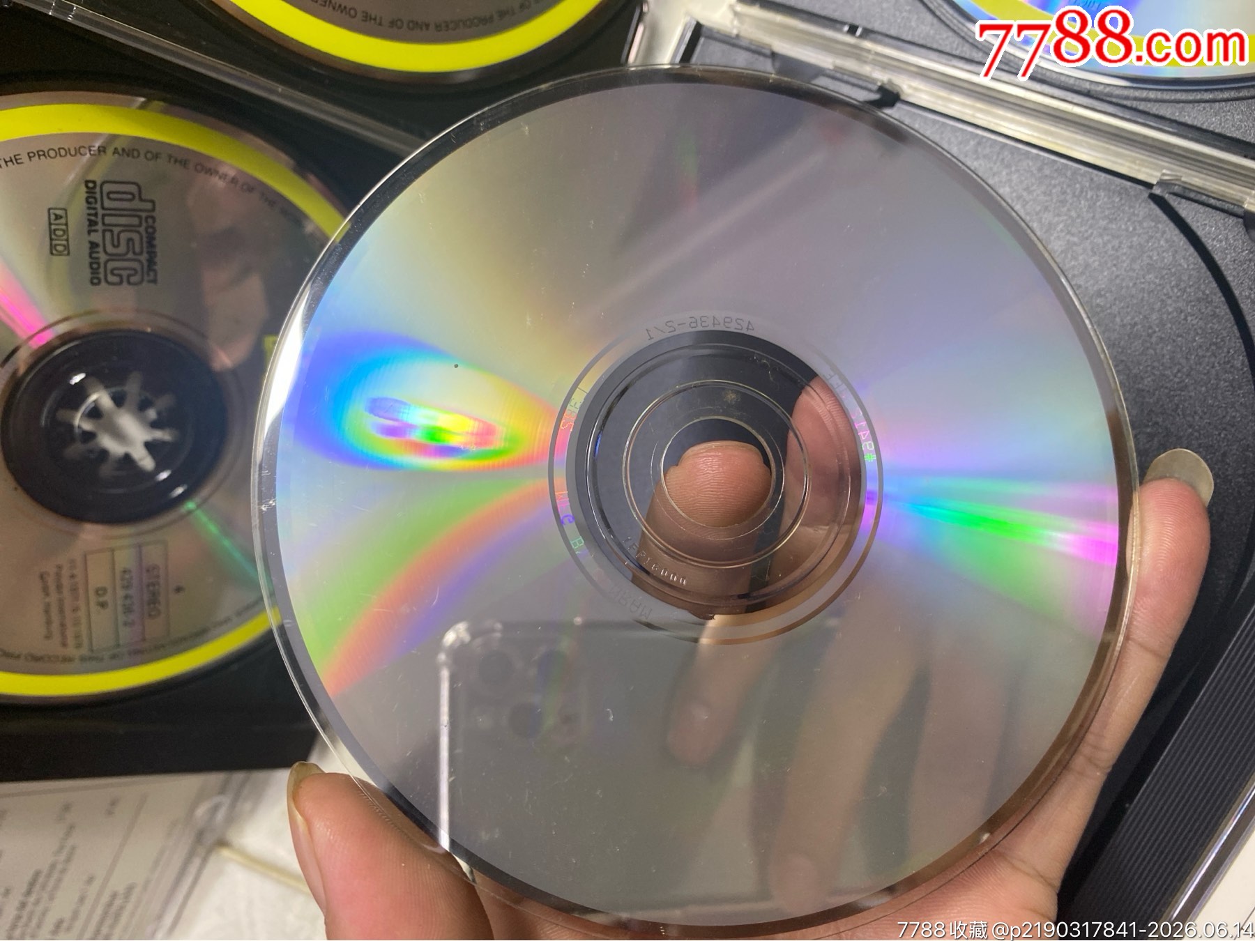 卡拉揚(yáng)。經(jīng)典精選合集。5Cd。加拿大版。95新。2張有一兩個(gè)透光點(diǎn)。_價(jià)格80元_第7張_
