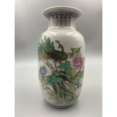 歐洲回流，解放初567花鳥燈籠瓶。紀年款后寫。畫工精細，絕對算是同類題材中的