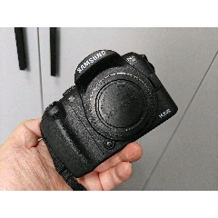 三星NX10高端微單相機(jī)