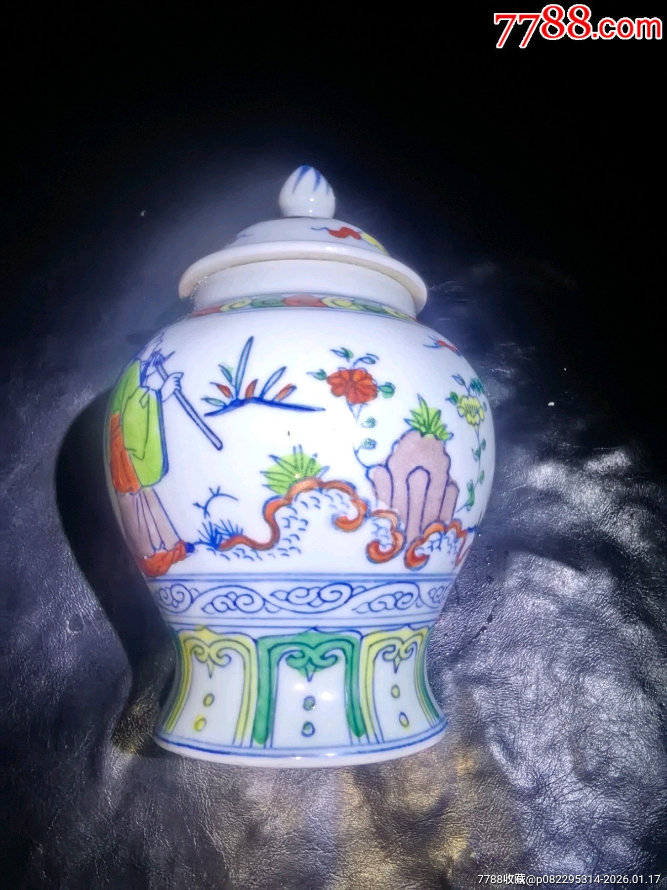 斗彩人物小蓋罐口沿處有裂紋蓋子打不開！_價(jià)格50元_第29張_