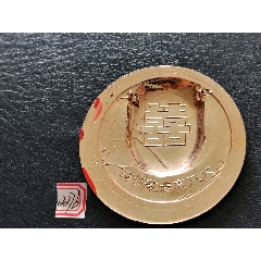 喜字双喜，尺寸大，题材好，但是漆面不好
