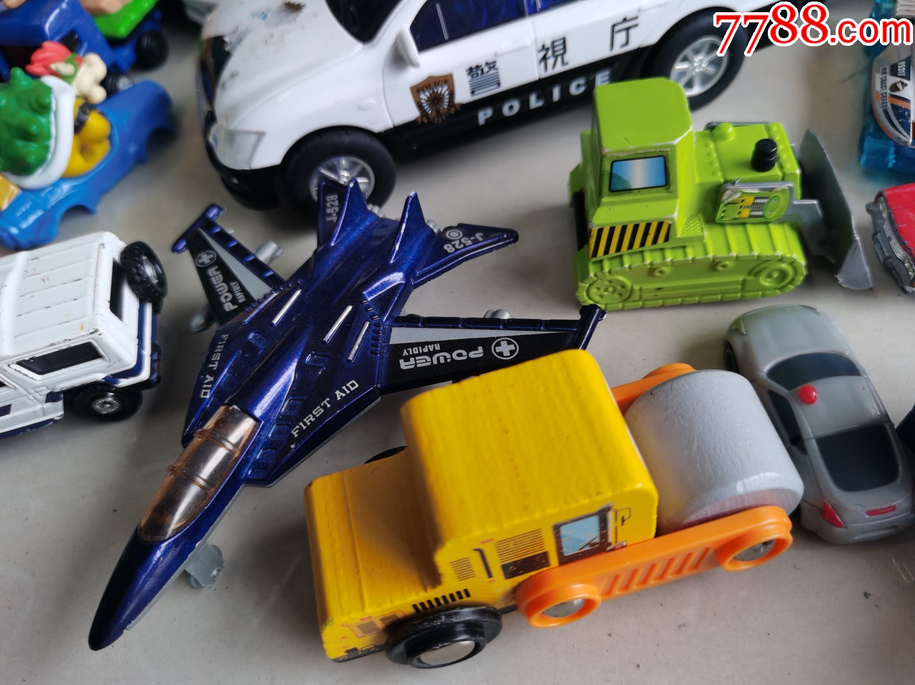 鐵皮塑料玩具車兒童玩具飛機懷舊土方車罐車挖掘機消防車動畫80-90懷舊_價格27元_第4張_