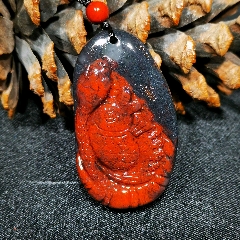 年年有余精美雞血石掛件
