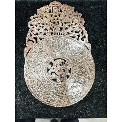 原味完美品純天然玉鏤空雕“龍首、守獵圖”超大型玉壁一塊