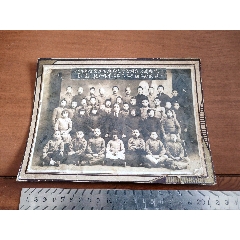 依蘭縣的懷舊收藏，1938年依蘭縣公立康園學校，師生畢業(yè)合影，可能有依蘭的愛情故