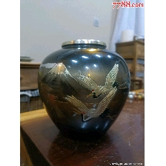 民国时期回流金工精錾铜花瓶