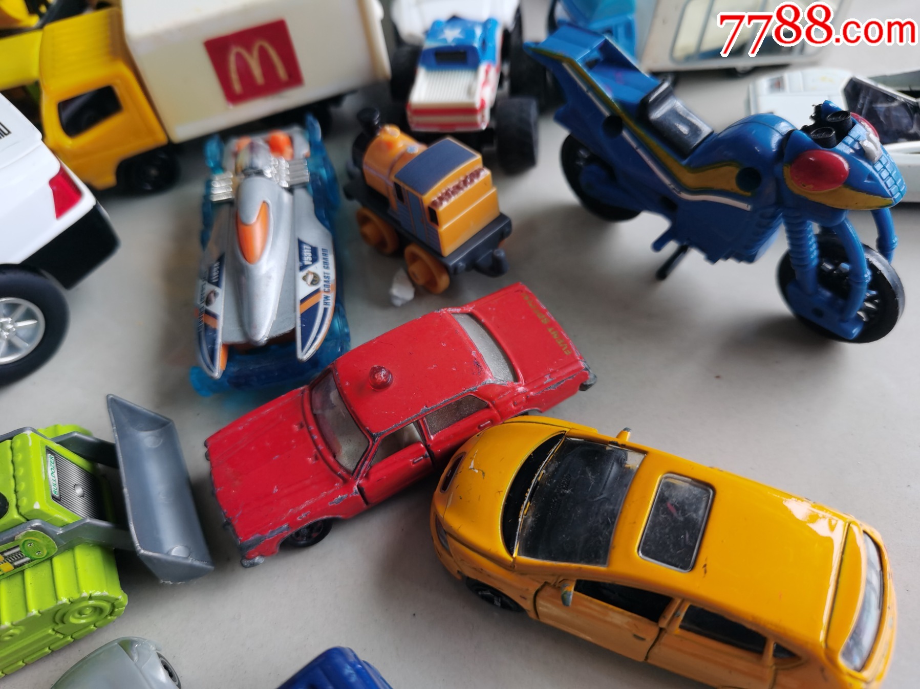 鐵皮塑料玩具車兒童玩具飛機懷舊土方車罐車挖掘機消防車動畫80-90懷舊_價格27元_第5張_