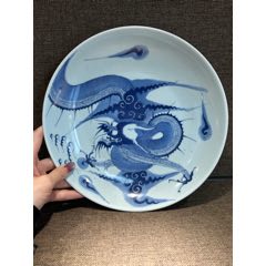清乾隆青花过墙龙纹盘_青花瓷_英国学生一手回流【7788硅化木】