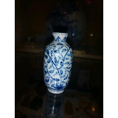 清代缠枝莲鼻烟壶__【7788音像】