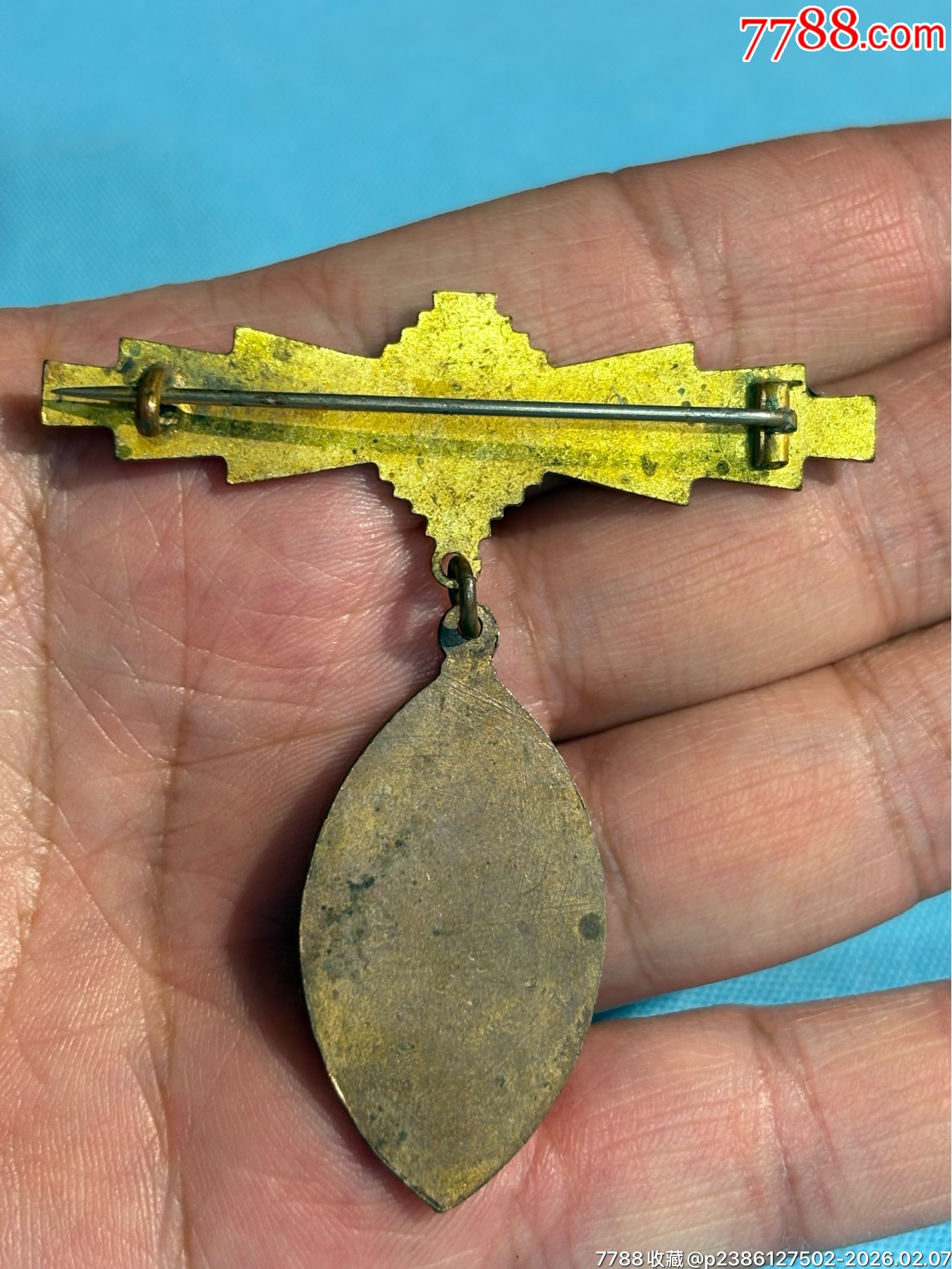 民國馬來亞胡氏宗親組織“帝君胡公司”銅證章1枚（形制精美，品相甚佳）_價格1100元_第3張_