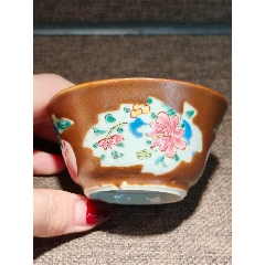 清雍正外紫金釉開窗粉彩過枝花卉杯