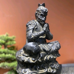 青石瑞兽狮子】。尺寸：高30长41宽15㎝青石手工雕刻，_石狮/石雕塑_