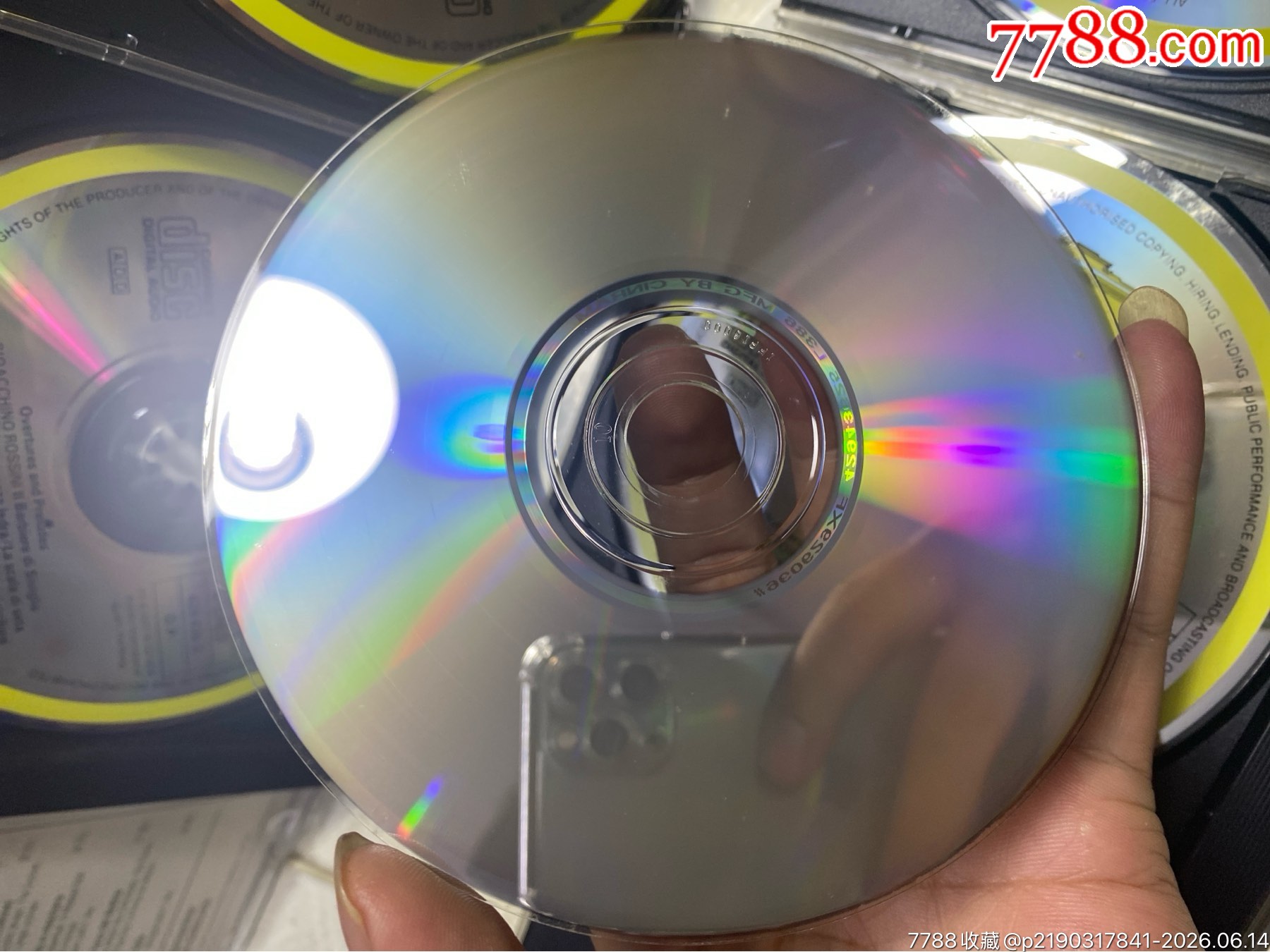 卡拉揚(yáng)。經(jīng)典精選合集。5Cd。加拿大版。95新。2張有一兩個(gè)透光點(diǎn)。_價(jià)格80元_第6張_