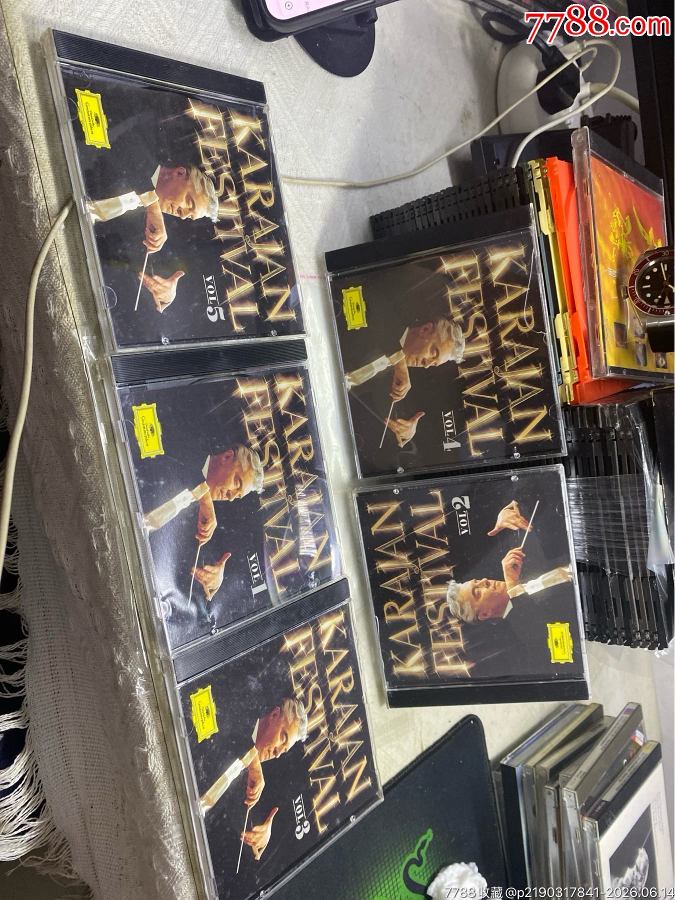 卡拉揚(yáng)。經(jīng)典精選合集。5Cd。加拿大版。95新。2張有一兩個(gè)透光點(diǎn)。_價(jià)格80元_第3張_
