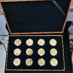 原味全新直徑40mm鍍金十二生肖紀(jì)念章一套