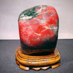 精美雞血石擺件